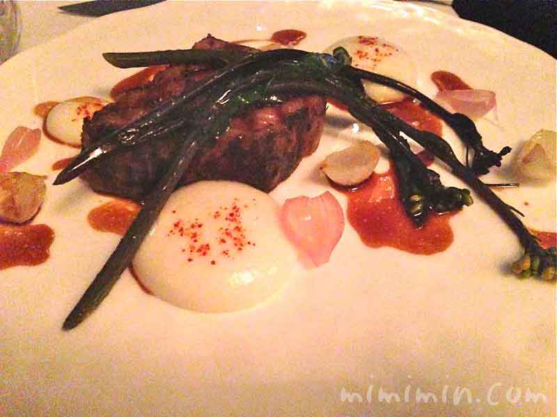 イベリコ豚肩ロースのグリル・リッツカールトン・タワーズの肉料理の画像
