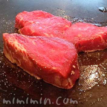 牛肉の鉄板焼きの画像