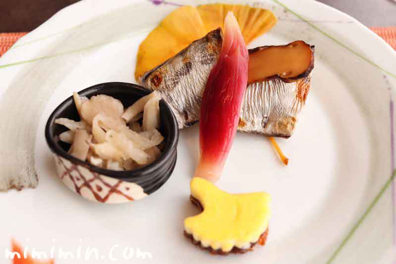 焼物｜松茸と鰆の挟み焼き 舞茸酢浸し　公孫樹柿　酢取り茗荷の画像