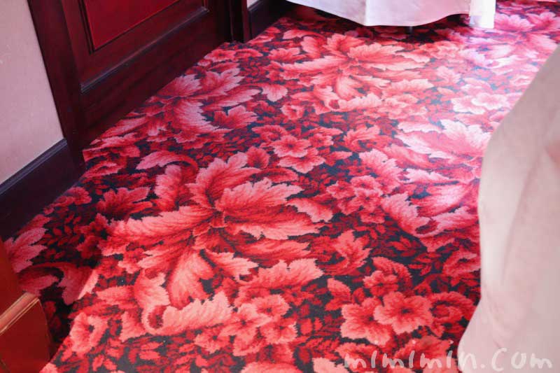 レストラン パッションの個室の絨毯 ｜代官山の画像