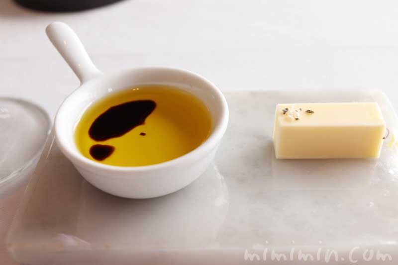 バターとオリーブオイル|クーカーニョの写真
