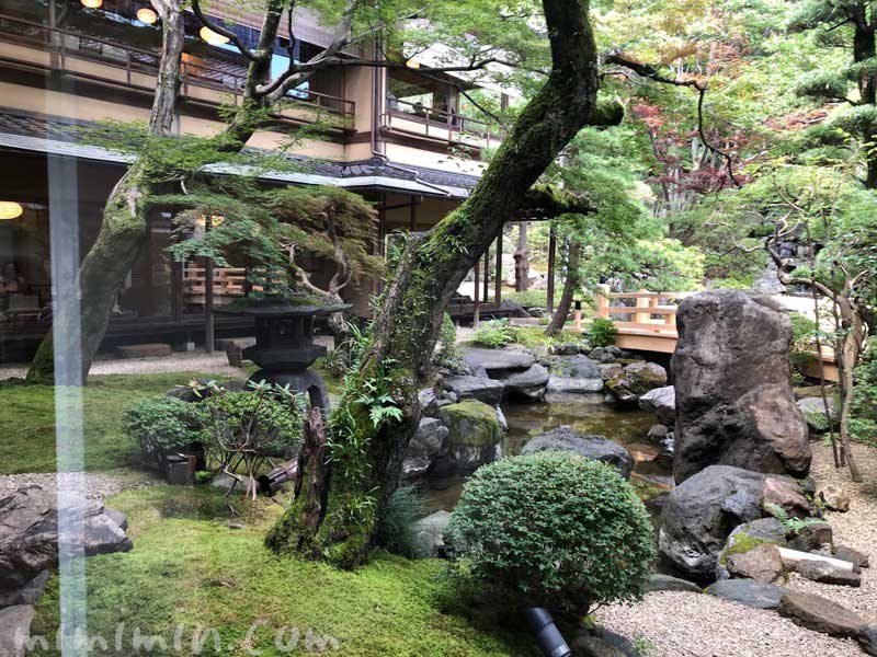 東京 芝 とうふ屋うかい 日本庭園の画像