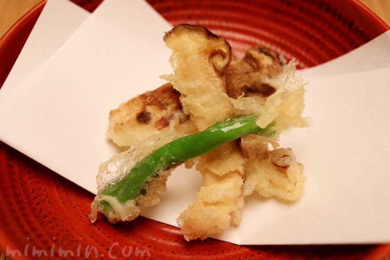 揚物 松茸の天ぷら｜赤坂松葉屋の個室でランチ 赤坂会席の写真